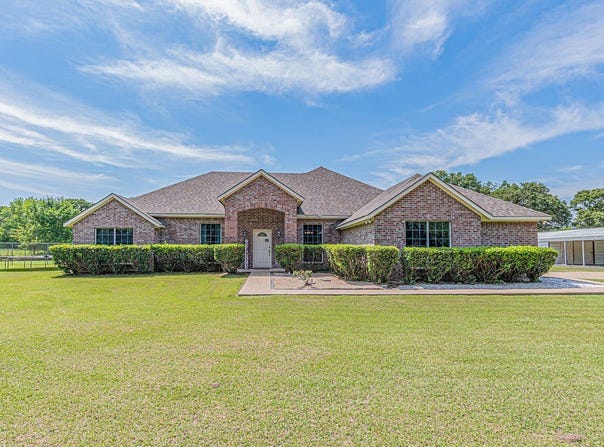 9789 S State Highway 34, Scurry, TX 75158