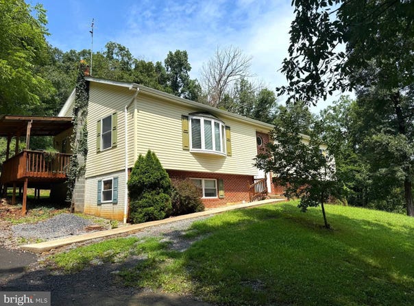 64 ORCHARD Lane, MOOREFIELD, WV 26836