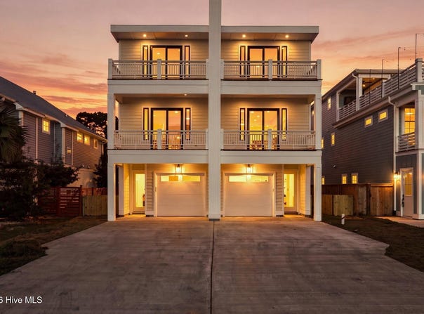 502 N Carolina Avenue, Carolina Beach, NC 28428