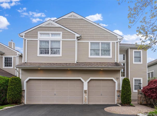 179 Sagamore Drive, Plainview, NY 11803