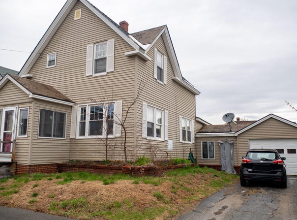 25 Katahdin Avenue, Millinocket, ME 04462