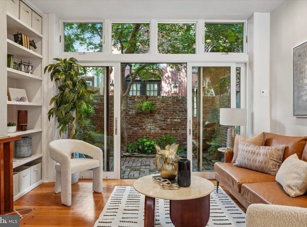 2045 WAVERLY Street, PHILADELPHIA, PA 19146