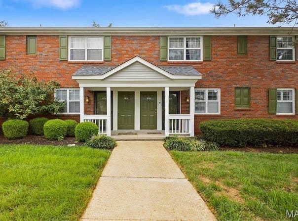 1630 Thrush Terrace, Brentwood, MO 63144