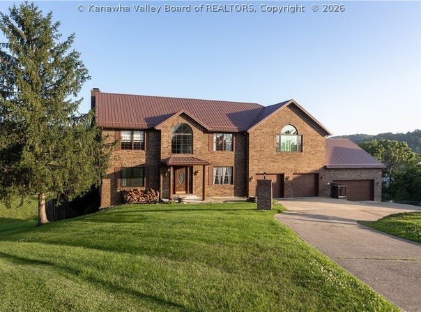 12 Charlo Drive, Hurricane, WV 25526