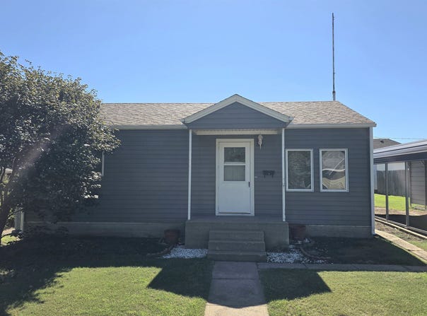 302 E 15th Street, Ellis, KS 67637