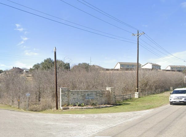 1000 Meander Road, Granbury, TX 76049