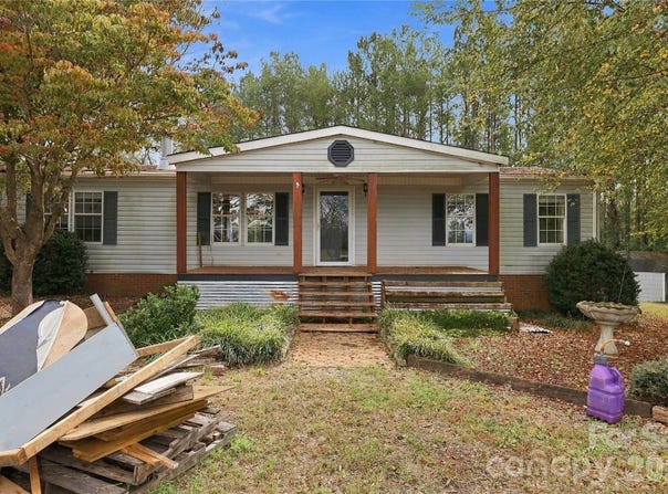 784 Big Level Road, Mill Spring, NC 28756