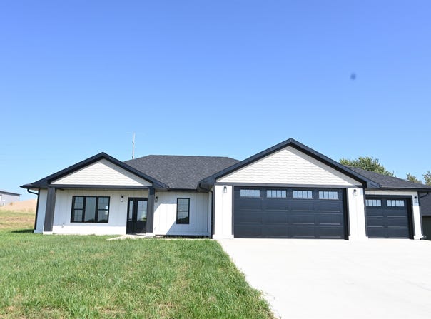 210 Robin Lane, Wall Lake, IA 51466