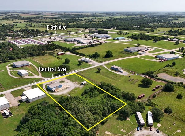 3315 E Central, Winfield, KS 67156