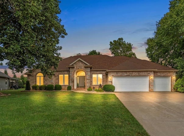 3725 E Cromwell Lane, Springfield, MO 65802