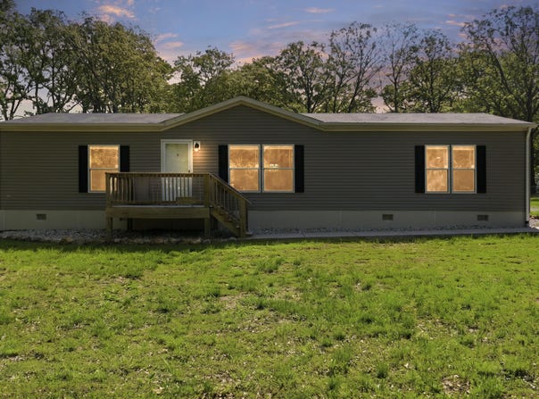 22227 Doe Run Trail, Wheatland, MO 65779