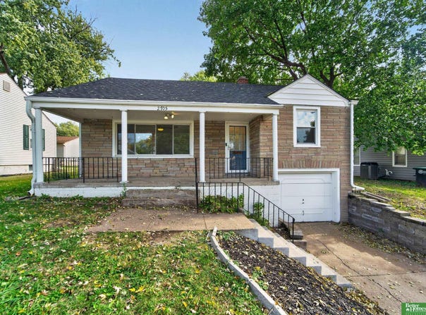 2705 S 42 Street, Omaha, NE 68105