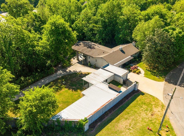 565 Hillcrest Circle, Etowah, TN 37331