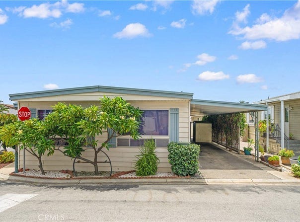 1035-17 E Huntington Avenue, Monrovia, CA 91016