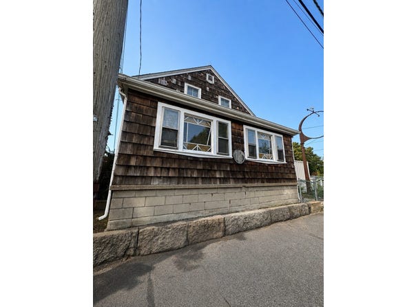 45 Durfee St, New Bedford, MA 02740