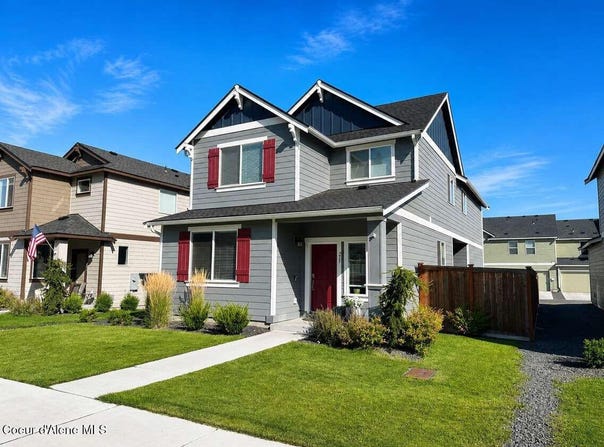 229 E Sandmyrtle Ave, Hayden, ID 83835