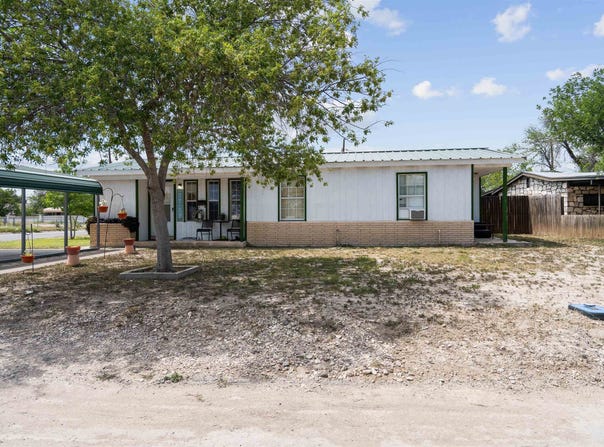 900 E 6th Street, Del Rio, TX 78840