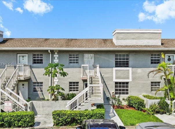 422 NE 210th Cir Ter, Miami, FL 33179