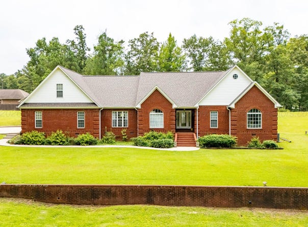 231 CRESTWOOD Dr, Winfield, AL 35594