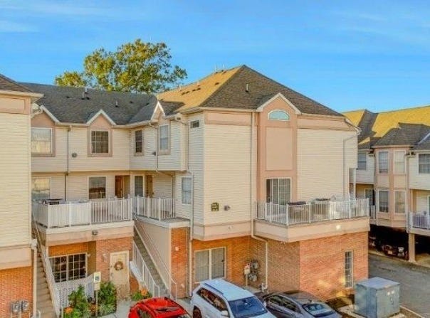 131 Adamecs Way, South Amboy City, NJ 08879