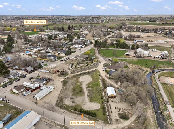 N Dewey Avenue, Middleton, ID 83644