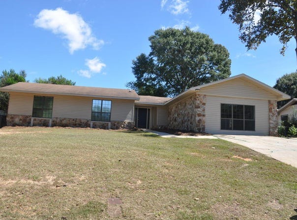 106 Seminole Dr., Enterprise, AL 36330