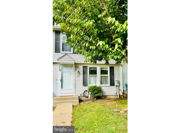 28 TOWNS Court, ROSEDALE, MD 21237