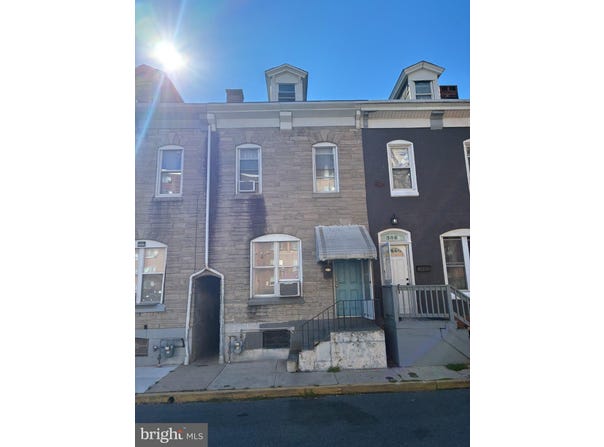 310 CARPENTER Street, READING, PA 19602