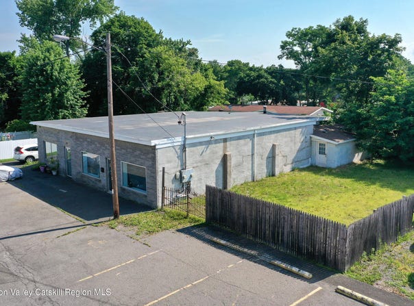 4 Central Avenue, Ravena, NY 12143