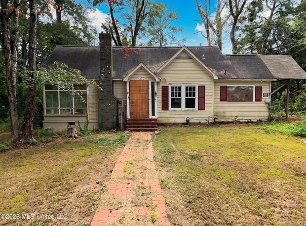 407 Alta Woods Boulevard, Jackson, MS 39204