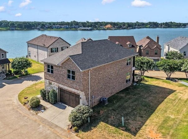 172 Marina Dr, Mabank, TX 75156