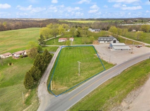 2323 N Dillard Road, Birdseye, IN 47513