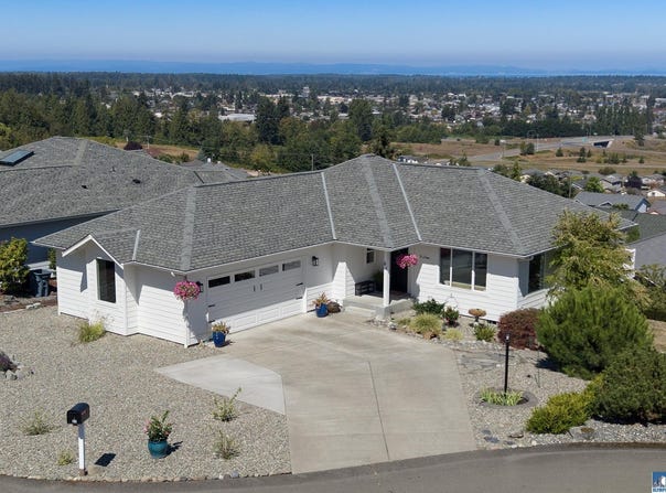 61 Jade Circle, Sequim, WA 98382