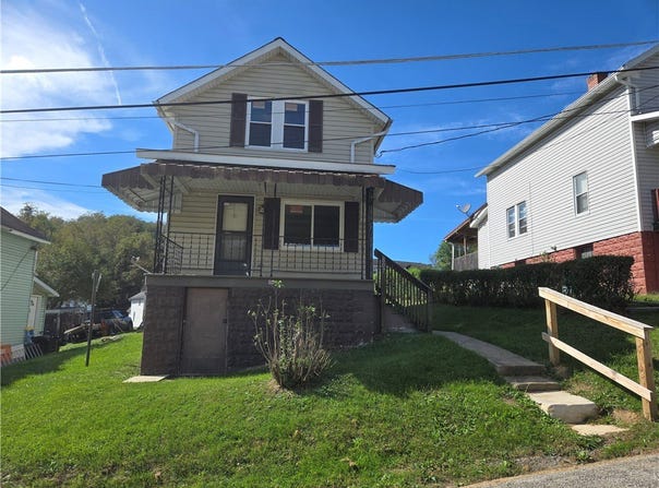 807 Wood St, Centerville, PA 15358
