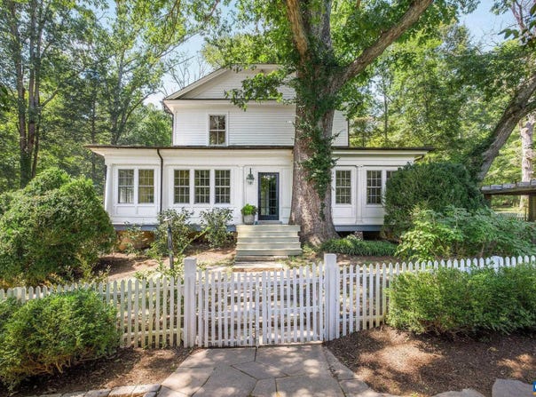 3132 WYNOVA LN, ESMONT, VA 22937