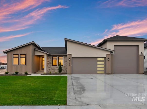 7006 E Chicken Hawk Loop, Nampa, ID 83686