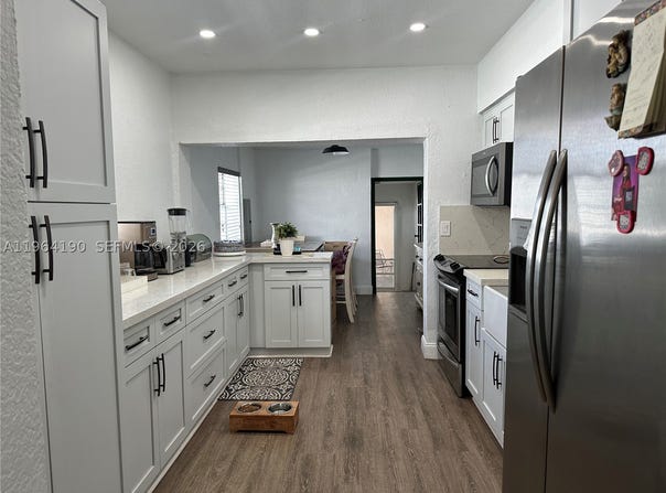 991 E 47th St, Hialeah, FL 33013