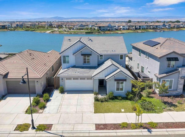 3098 Mulholland Dr, Lathrop, CA 95330