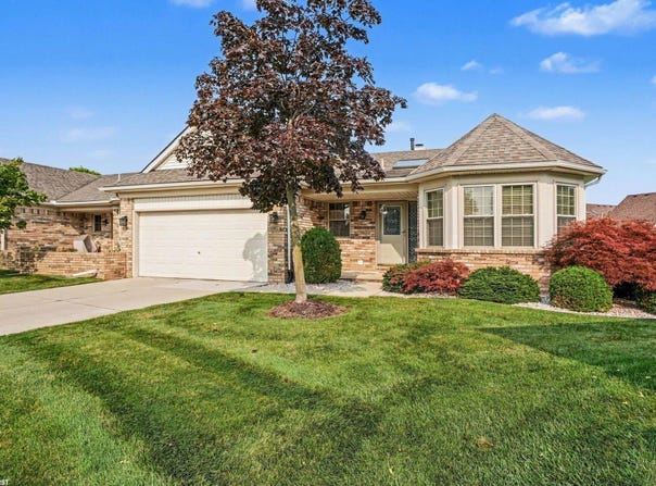 52109 E Westgrove Ct., Macomb Twp, MI 48042