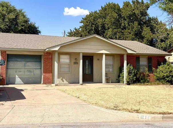 611 Meadow Ln, Frederick, OK 73542