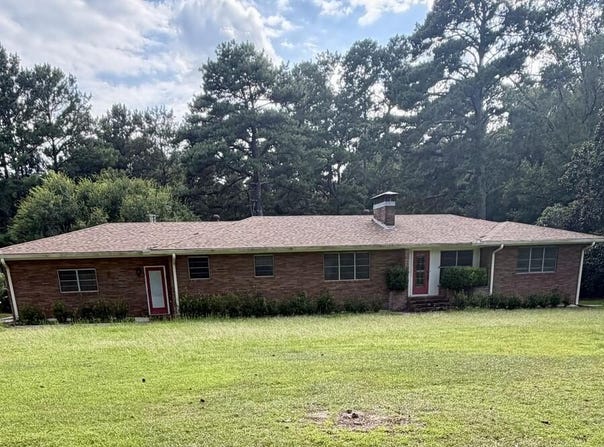 715 Highway 28 W, SOSO, MS 39480