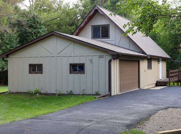 404 Atlantic Drive, Poplar Grove, IL 61065