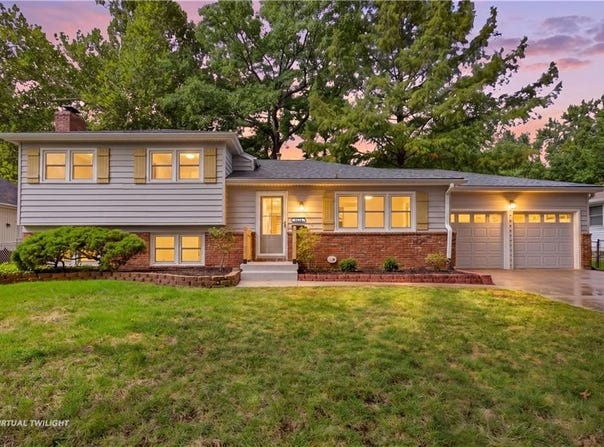 9624 Woodson Drive, Overland Park, KS 66207