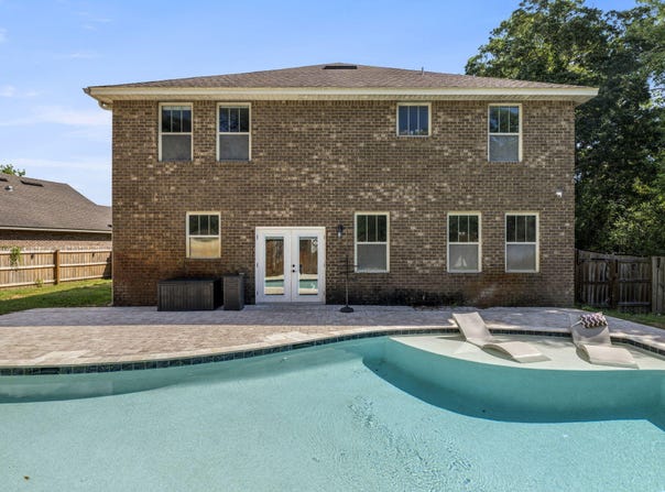 2597 New Haven Boulevard, Navarre, FL 32566