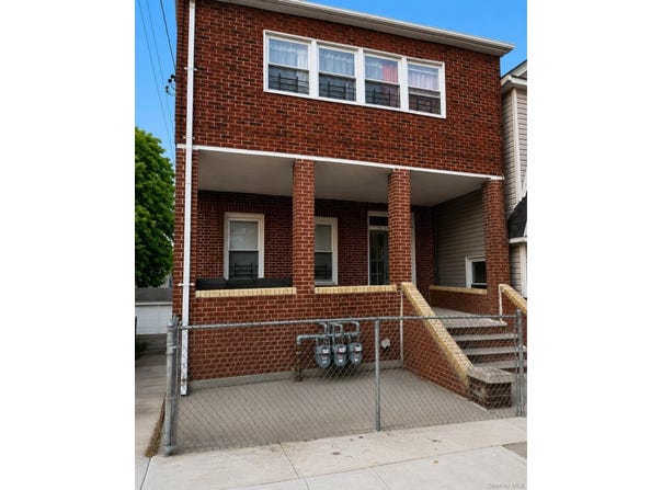 854 E 229th Street, Bronx, NY 10466