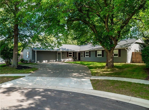 601 Perham Drive, Berea, OH 44017
