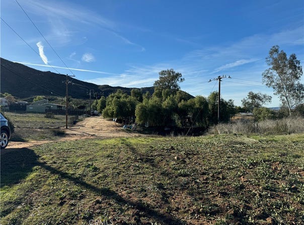 15 Orange, Menifee, CA 92584