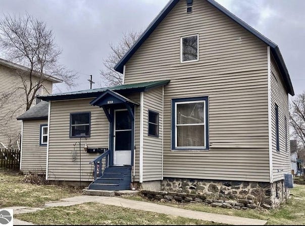 316 E Bremer Street, Cadillac, MI 49601
