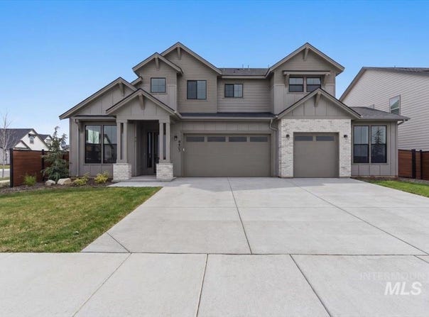 7878 W Flathead Lake St, Eagle, ID 83616