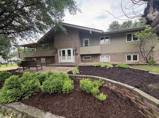 110 Sunnyside, Dumont, IA 50625